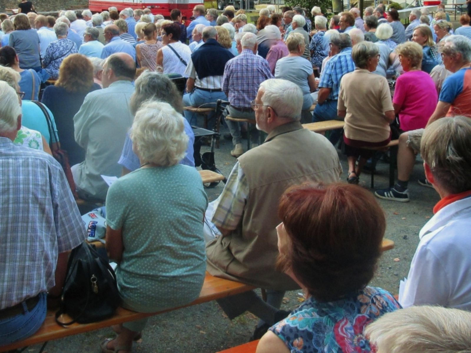 Pilgergemeinde (c) Dr. Ralf Forsbach