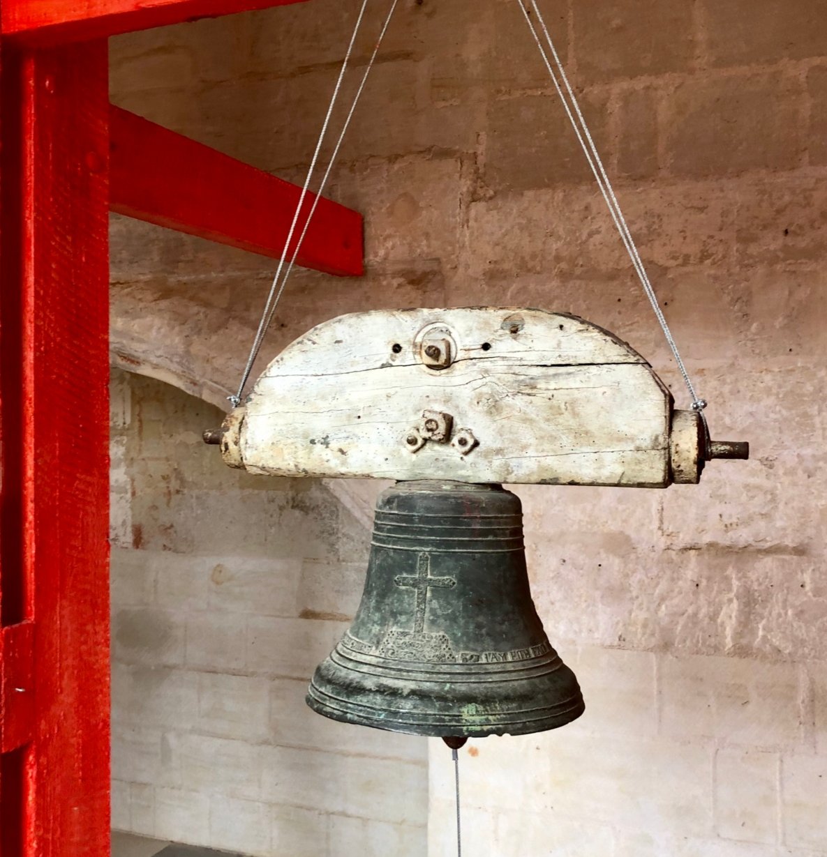 Kirchenglockenausstellung im Abbay royale de Fontevraud (Frankreich) (c) Gabi Pöge