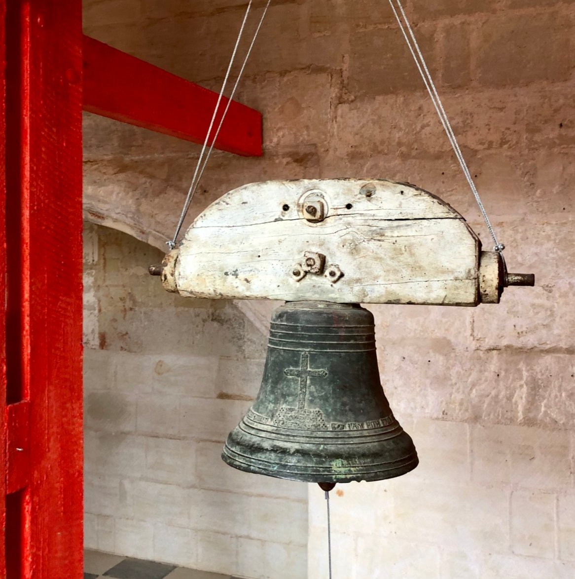 Kirchenglockenausstellung im Abbay royale de Fontevraud (Frankreich) (c) Gabi Pöge