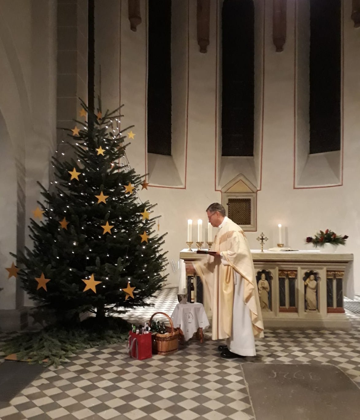 Weinsegnung Karmel St. Elia1 (c) Dr. Andrea Korte-Böger
