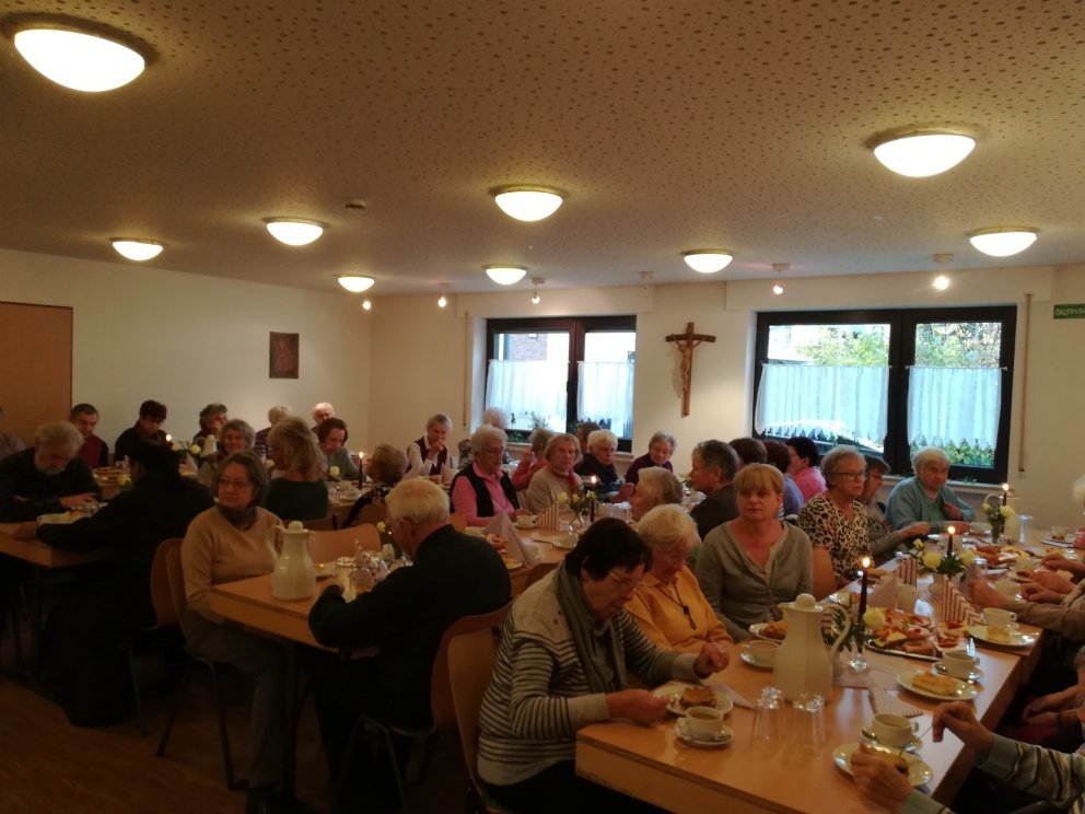 kfd Stallberg: Kaffeetrinken (c) Uta Köpp