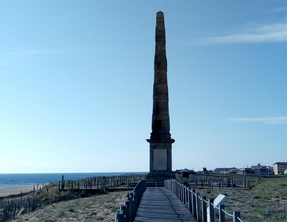 Tag 1 - Obelisco da Memória (c) Die Jakobspilgerin