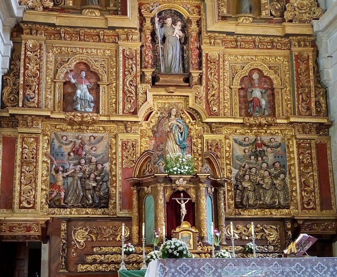 Hochaltar - Kirche Kloster Herbón (c) Die Jakobspilgerin