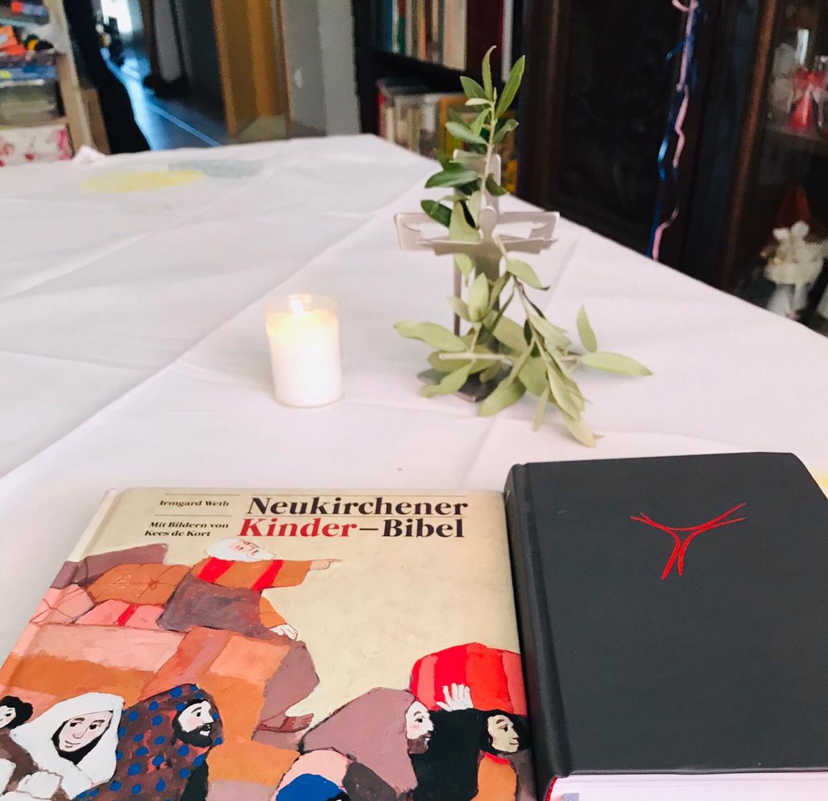 Familiengottesdienst zu Hause (c) Noemie Baiamonte-Teschner