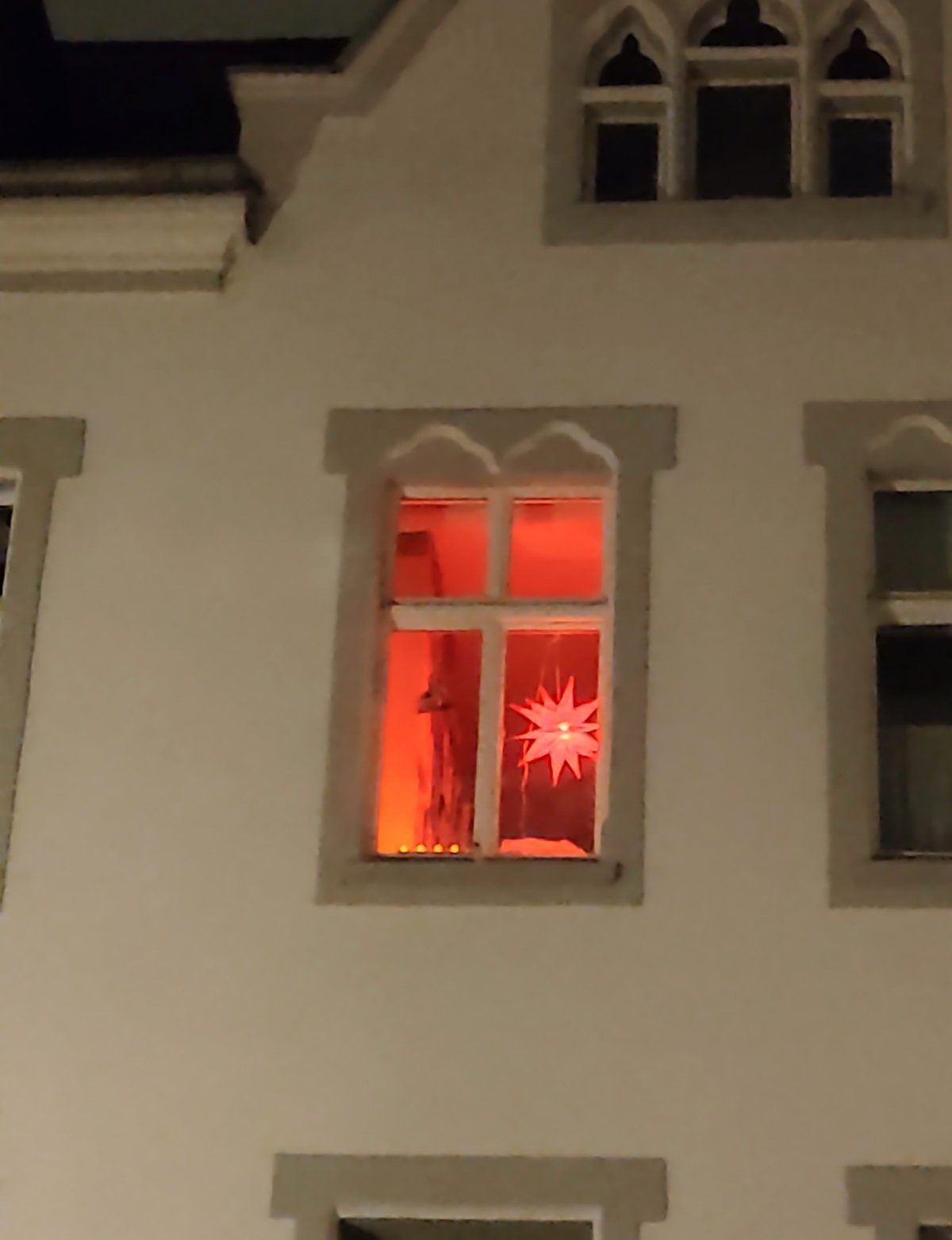 Fenster bei Pfr. Wahlen (c) Martina Sedlaczek