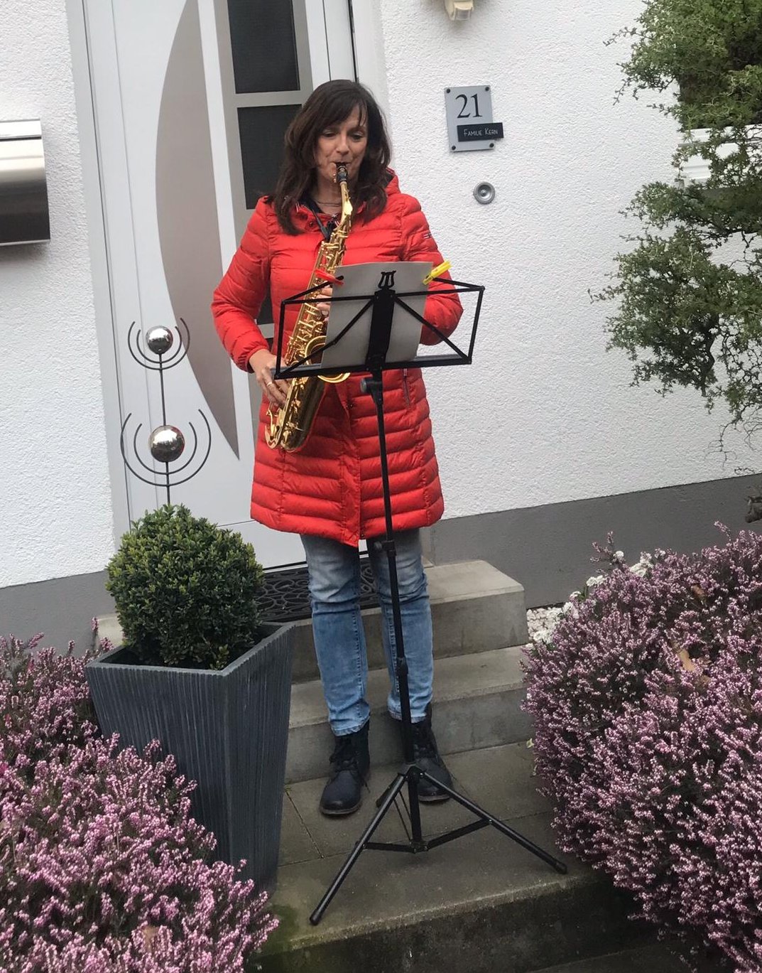 Musik am Fenster (c) Andrea Kern