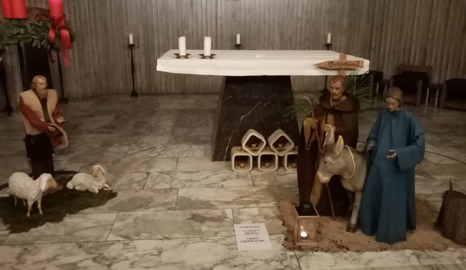 Krippe Krankenhauskapelle am 3.Advent (c) Peter Schild