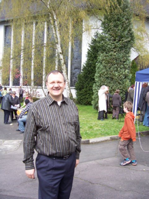 Derzeitiger Vorsitzender der KBV Kaldauen: Hans Mosig, hier 2011beim Pfarrfest (c) Ulrich Tondar