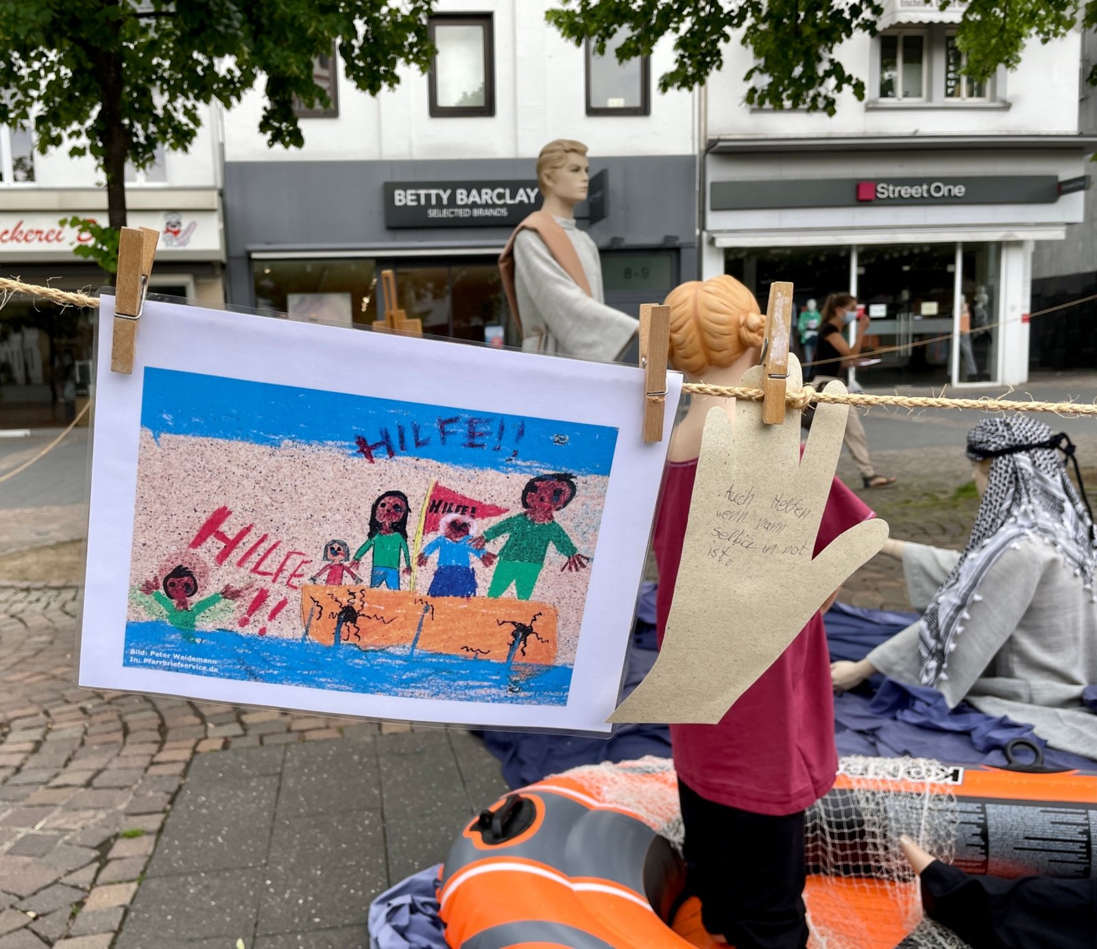 Marktplatz: aktueller Bezug Flüchtlinge (c) Gabi Pöge