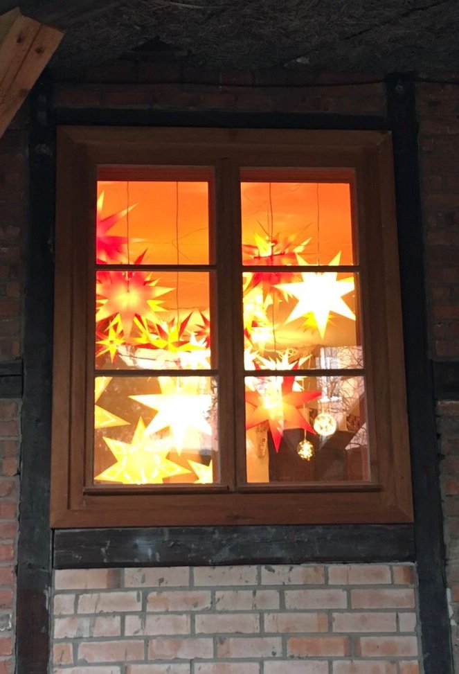 1. Adventsfenster (c) Familie Pluta