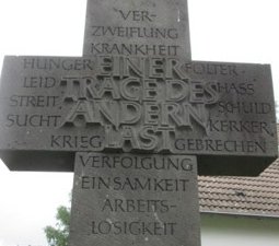 Kreuz Kaldauen Unterdorf (c) UlrichTondar