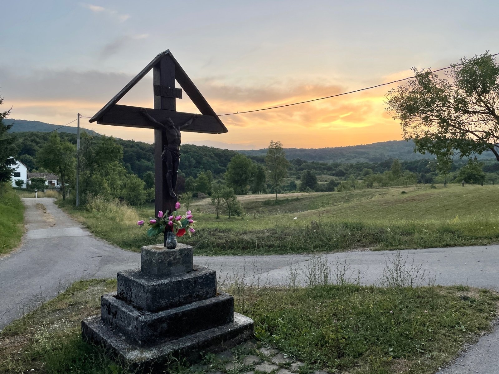 Wegekreuz im Dorf (c) Gabi Pöge