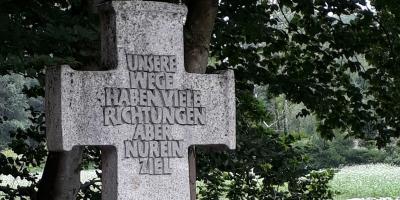 Wegkreuz 12 Apostelnbuche