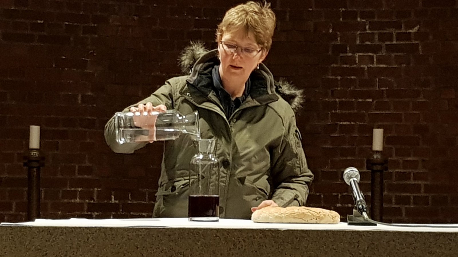 Mischen Wein und Wasser (c) Dagmar Eisenbach