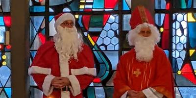 Weihnachtsmann und Nikolaus in Kaldauen