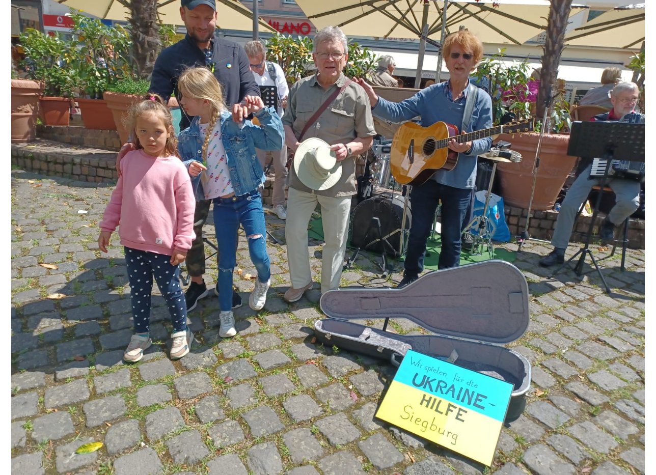 Musizieren Ukraine (c) Eugen Peterko Musizieren Ukraine (c) Eugen Peterko