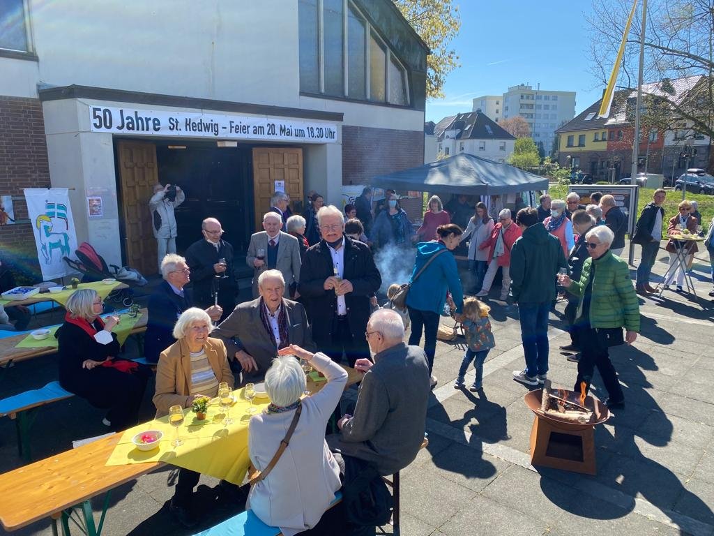 Emmausgang - nach der Messe (c) Eugen Peterko