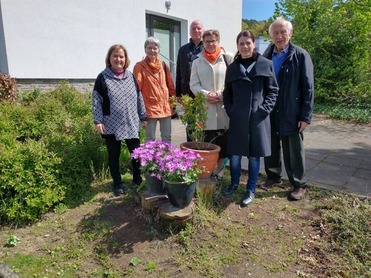 Kampf dem Wildwuchs (c) Georg Siebenmorgen