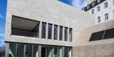 Original_in_JPG-Forum-mit-Abtei