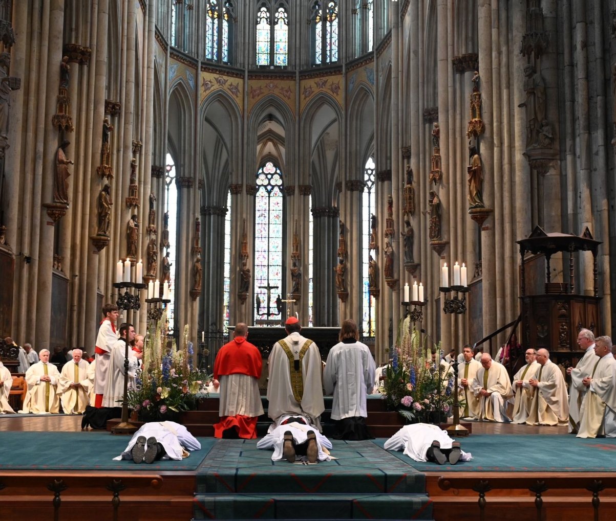 2024_Priesterweihe Johannes Shimizu3 (c) Beatrice Tomasetti