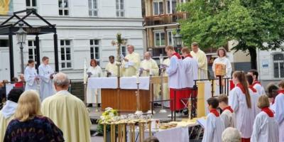 2024_Fronleichnam_Marktplatz