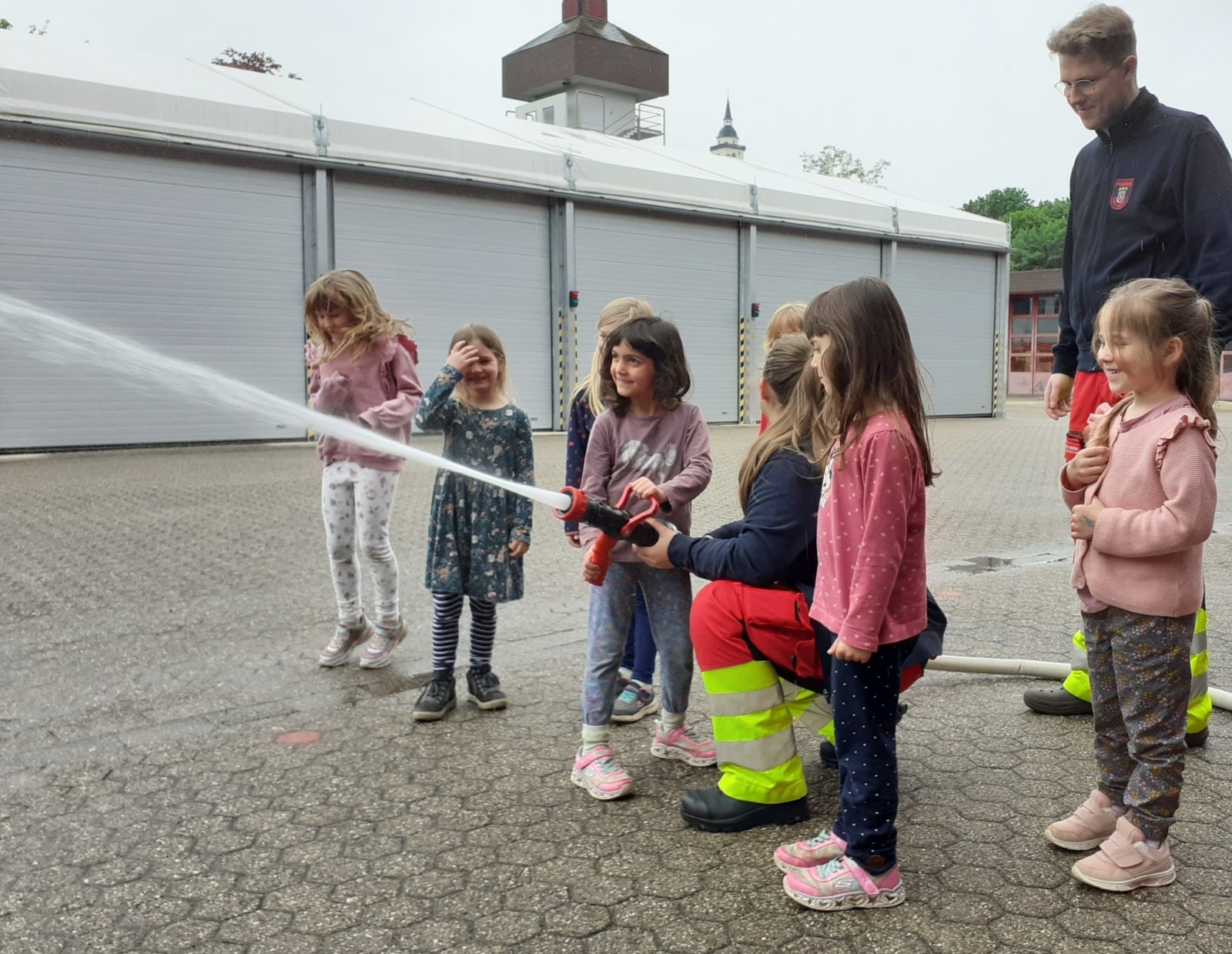 Feuerwehrbesuch4_KiTa Liebfrauen_Luzia Kannengießer (c) Luzia Kannengießer