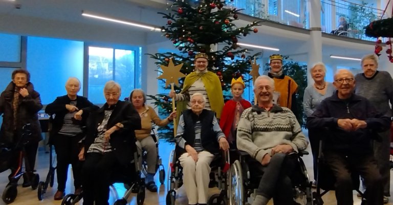 Sternsinger im Seniorenzentrum (c) Hans-Jürgen Kemp