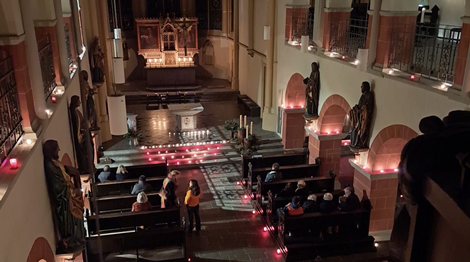 2025-11-29-Servatius im Kerzenschein (c) Andrea Korte-Böger