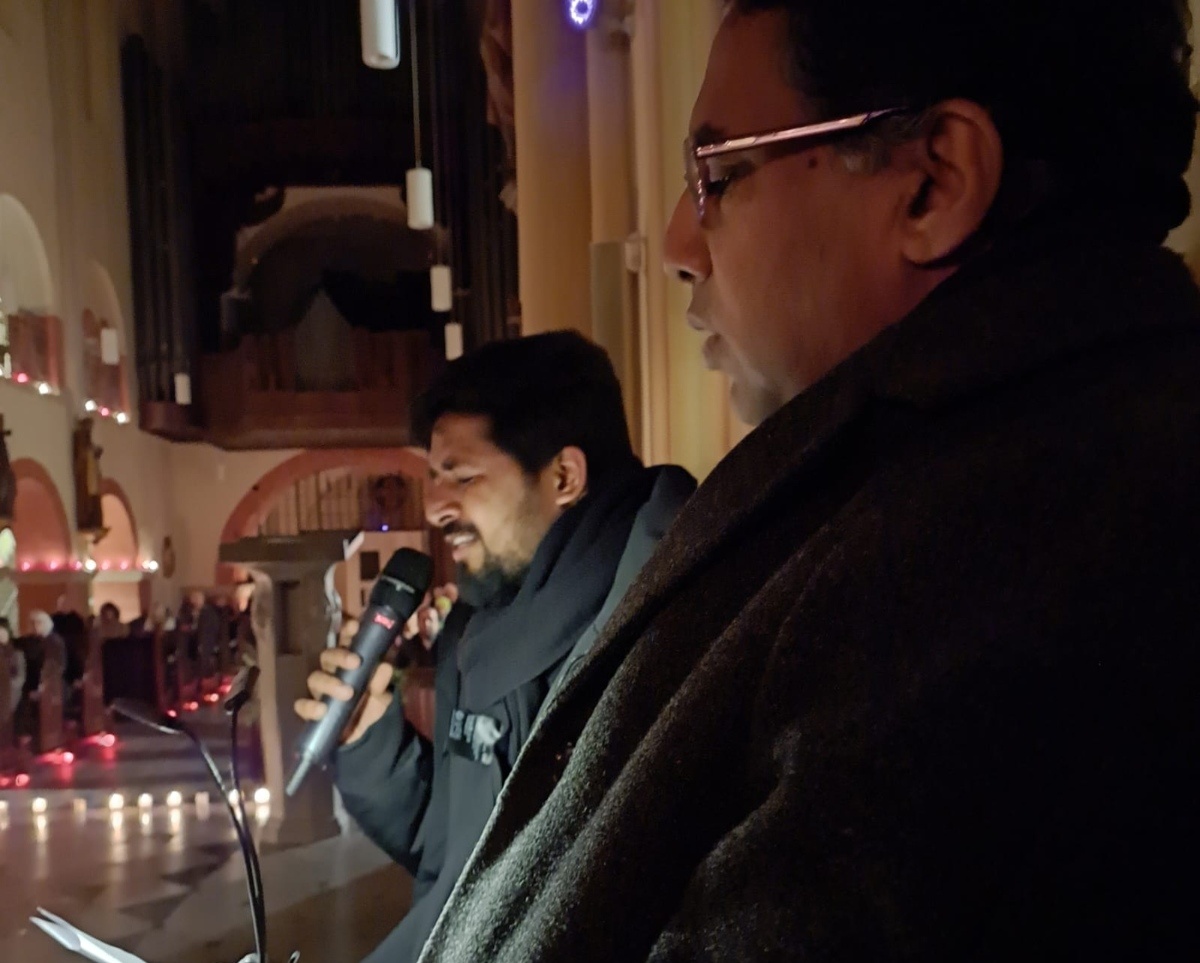 2025-11-29-Servatius im Kerzenschein_Pater Manuel (c) Andrea Korte-Böger