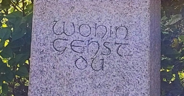 20250501_Wegkreuz-Wohin gehst Du (c) Martina Sedlaczek