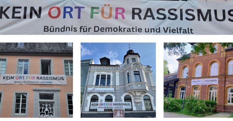 2025_ACK_Banneraktion3_Kein Ort für Rassismus (c) Martina Sedlaczek