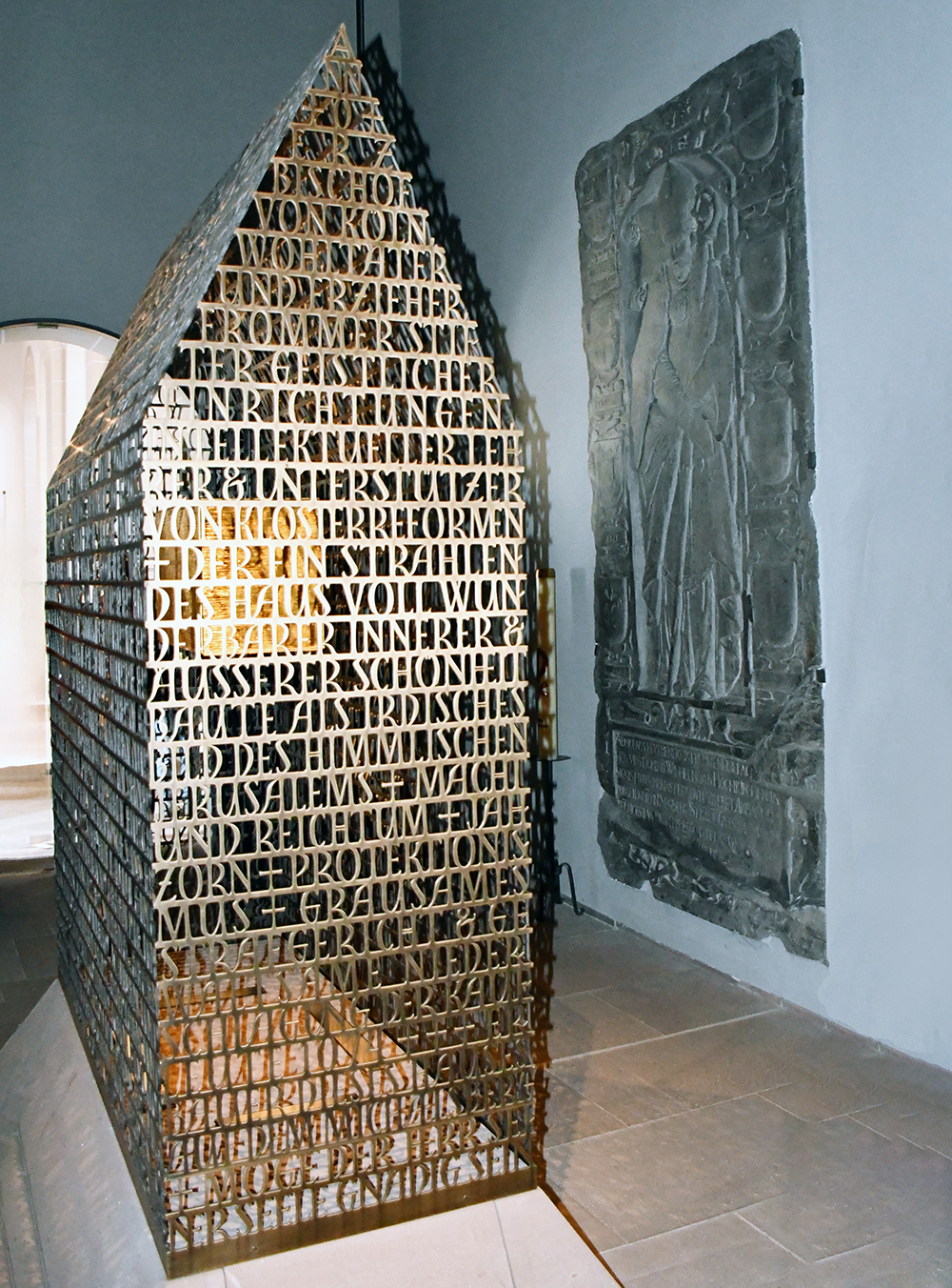 Bild 9_4. Station_Anno-Schrein   Gedenktafel (c) Ulrike Clever