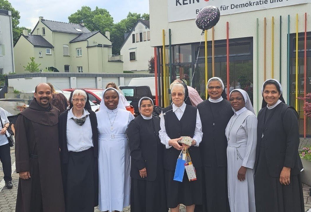 Sr.Agathe Geburtstag (c) Pater Antony