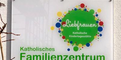 KiTa Liebfrauen Schild Familienzentrum