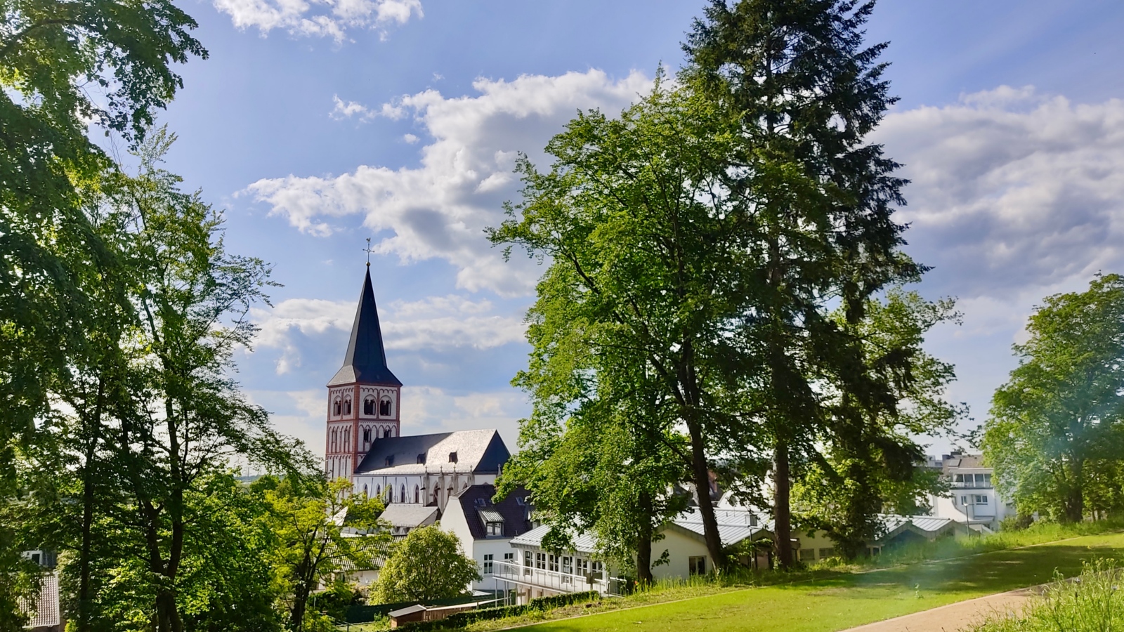 Servatiuskirche Frühjahr 2021 (c) Martina Sedlaczek