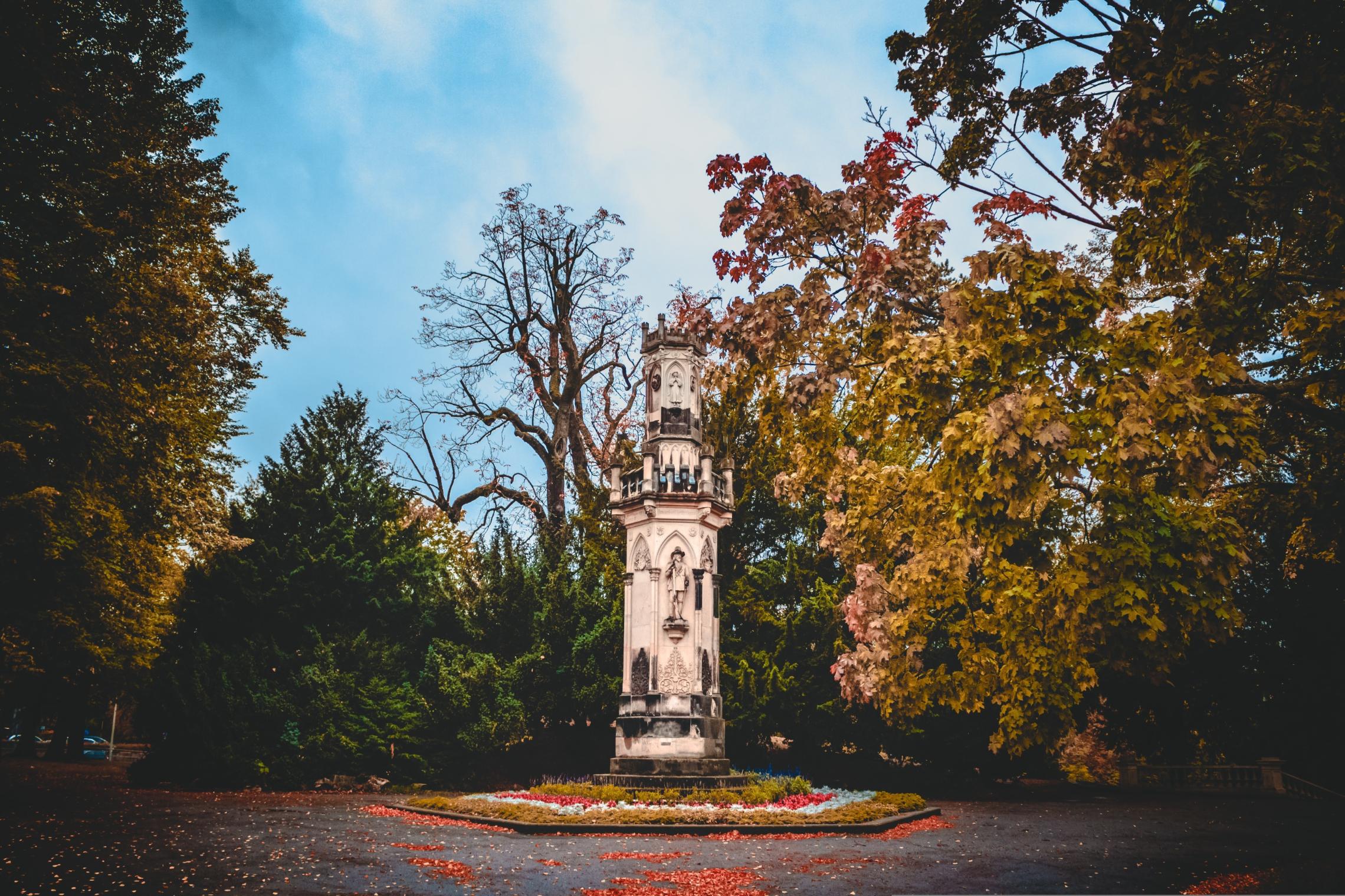 51581-sweden-monument-3699508 Mut