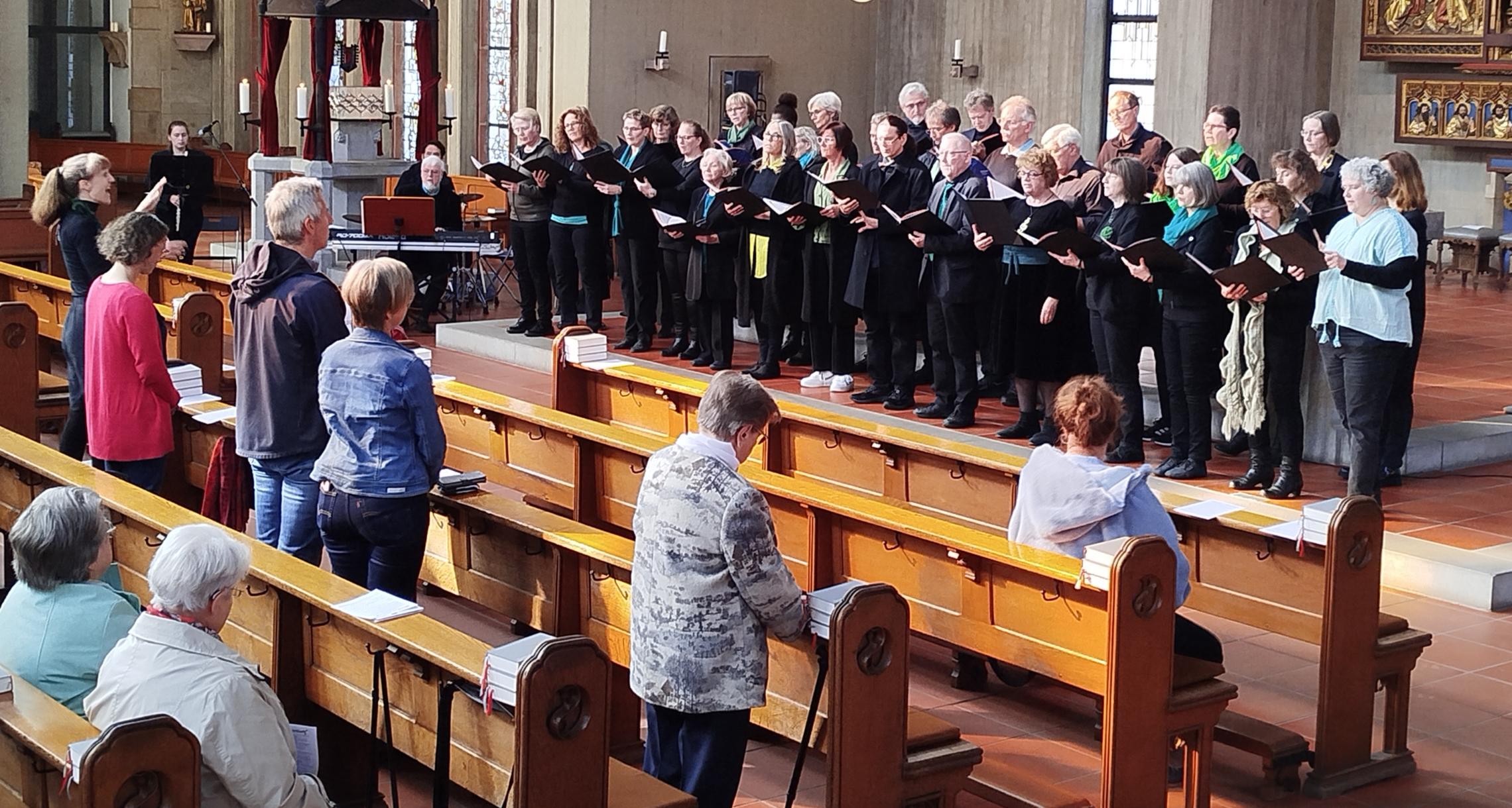 Bericht Chöre - Chor CantoVivo mit Band