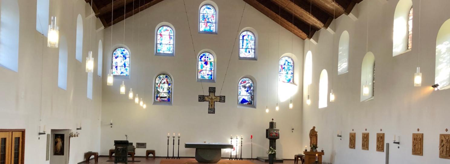 Innenraum der Kirche Sankt Elisabeth